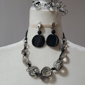 Chic Black and Silver Necklace Set